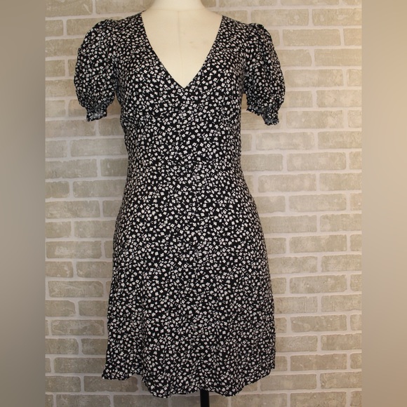 Floral dress - Picture 2 of 5